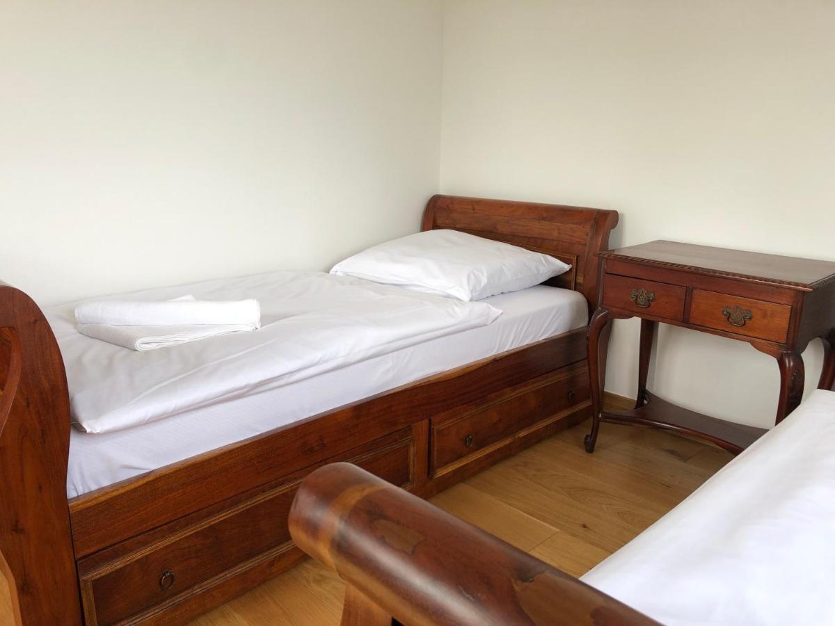 Dwor Gogolewo Nad Warta Bed & Breakfast Ksiaz Wielkopolski Ngoại thất bức ảnh