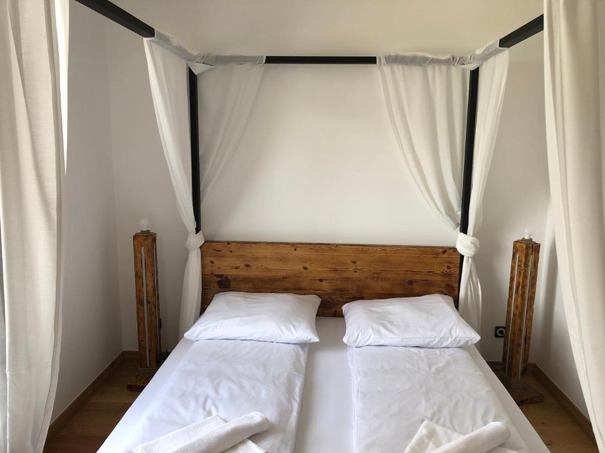 Dwor Gogolewo Nad Warta Bed & Breakfast Ksiaz Wielkopolski Ngoại thất bức ảnh