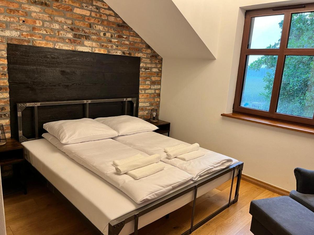 Dwor Gogolewo Nad Warta Bed & Breakfast Ksiaz Wielkopolski Ngoại thất bức ảnh