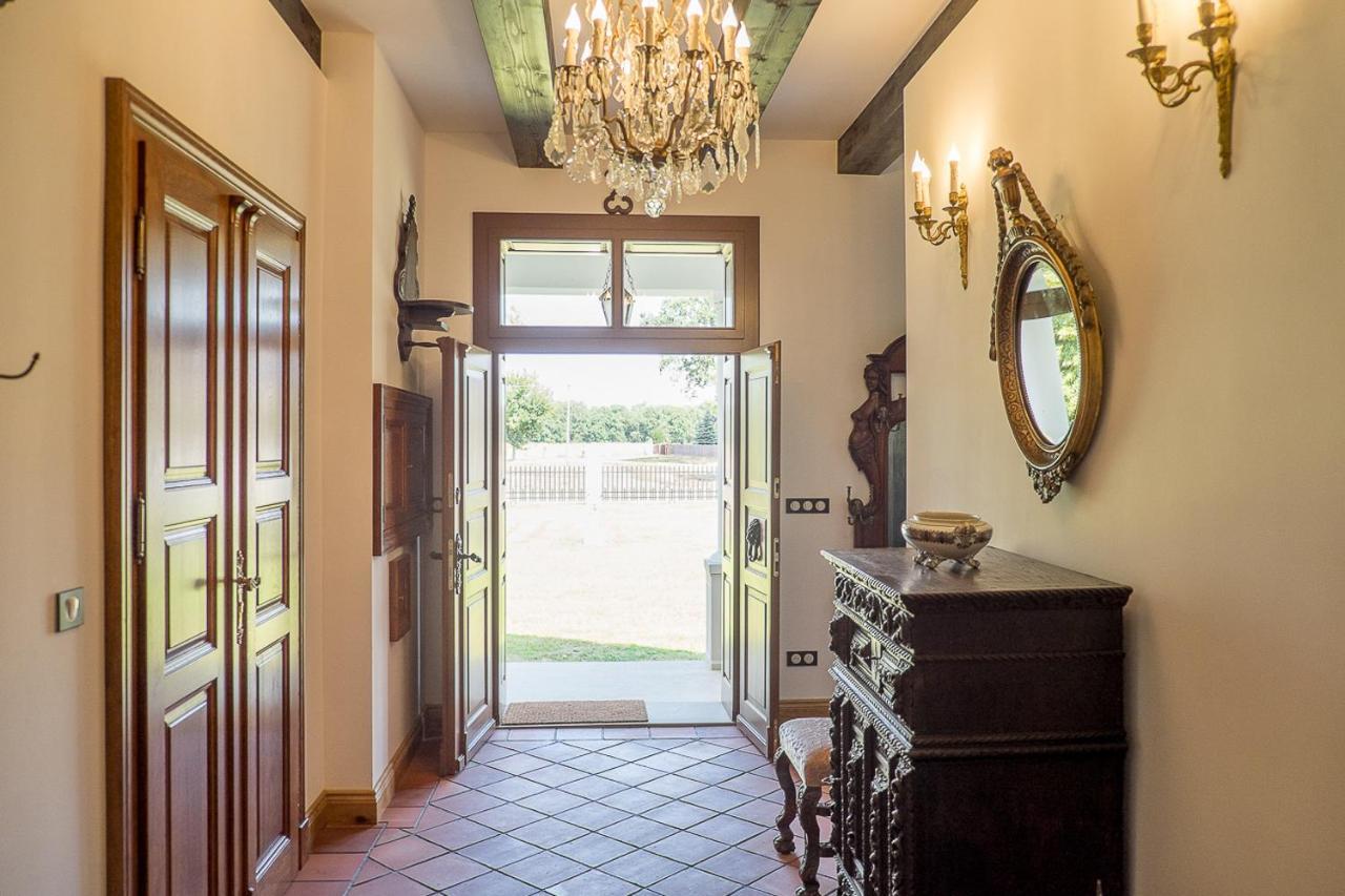 Dwor Gogolewo Nad Warta Bed & Breakfast Ksiaz Wielkopolski Ngoại thất bức ảnh